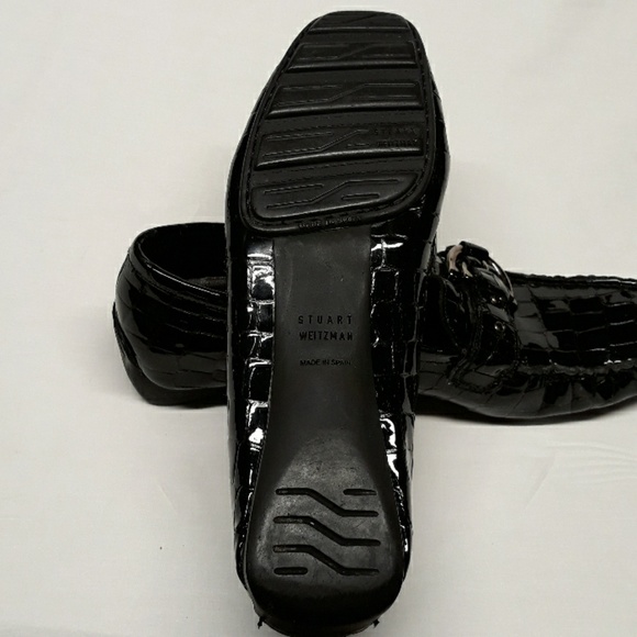 Stuart Weitzman Patent Croc Print Driving Loafer - Picture 5 of 5